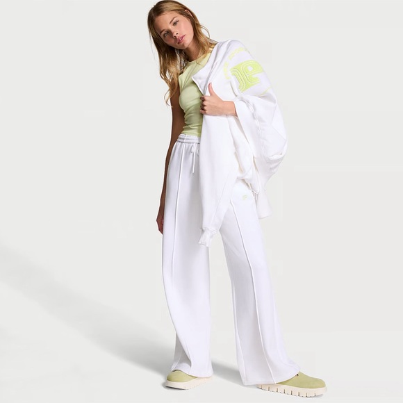 VICTORIA’S SECRET • PINK Ivy-Fleece Wide-Leg Sweatpants Optic White - Picture 4 of 6
